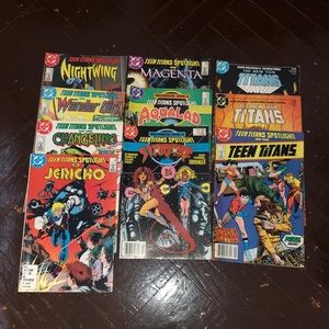 TEEN TITANS COMIC BUNDLE